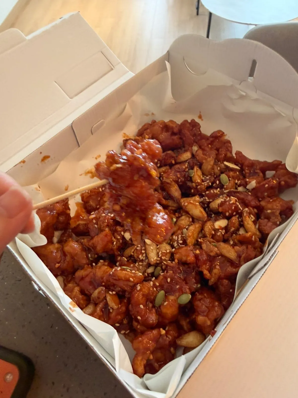 서민갑부 시장닭집 마늘 닭강정 포장 대표 사진