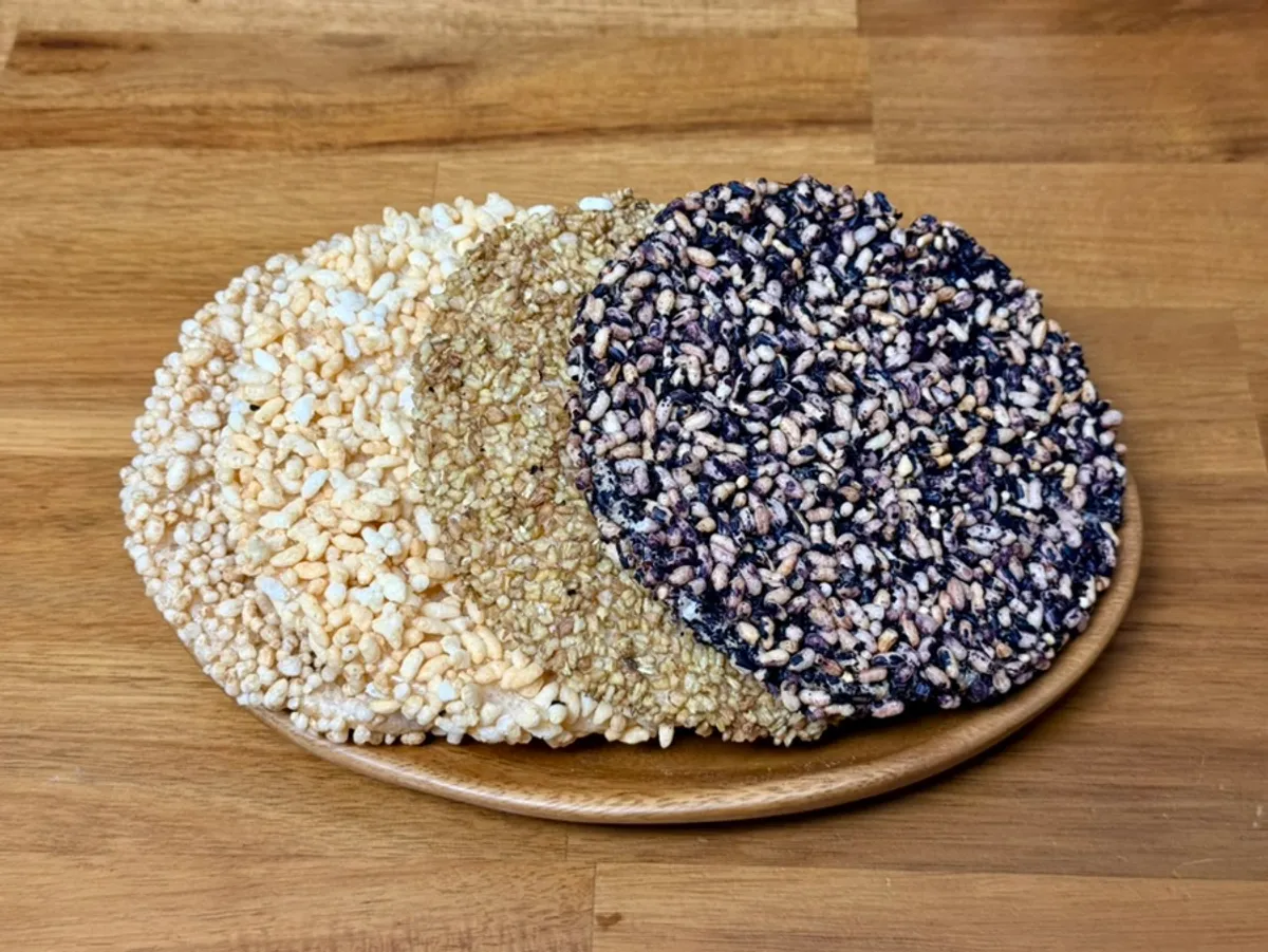 Grain gangjeong display shelf at Ibuja Mayak Gotgan in Sokcho Central Market