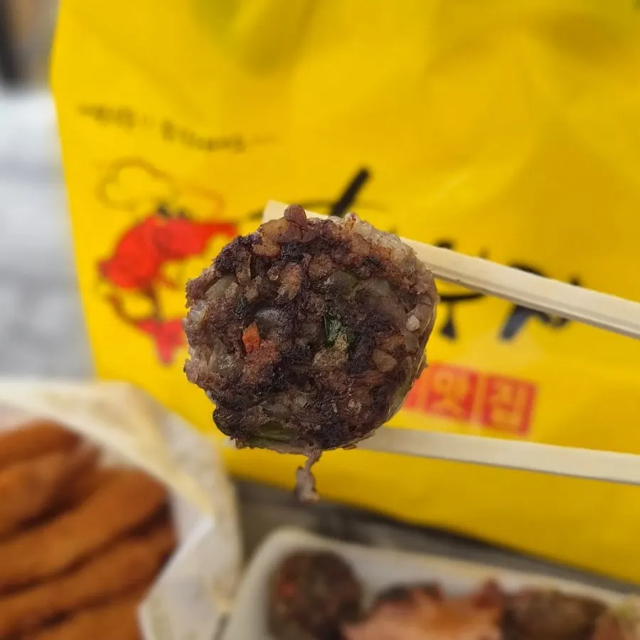쫀득한 순대피의 아바이순대 단면