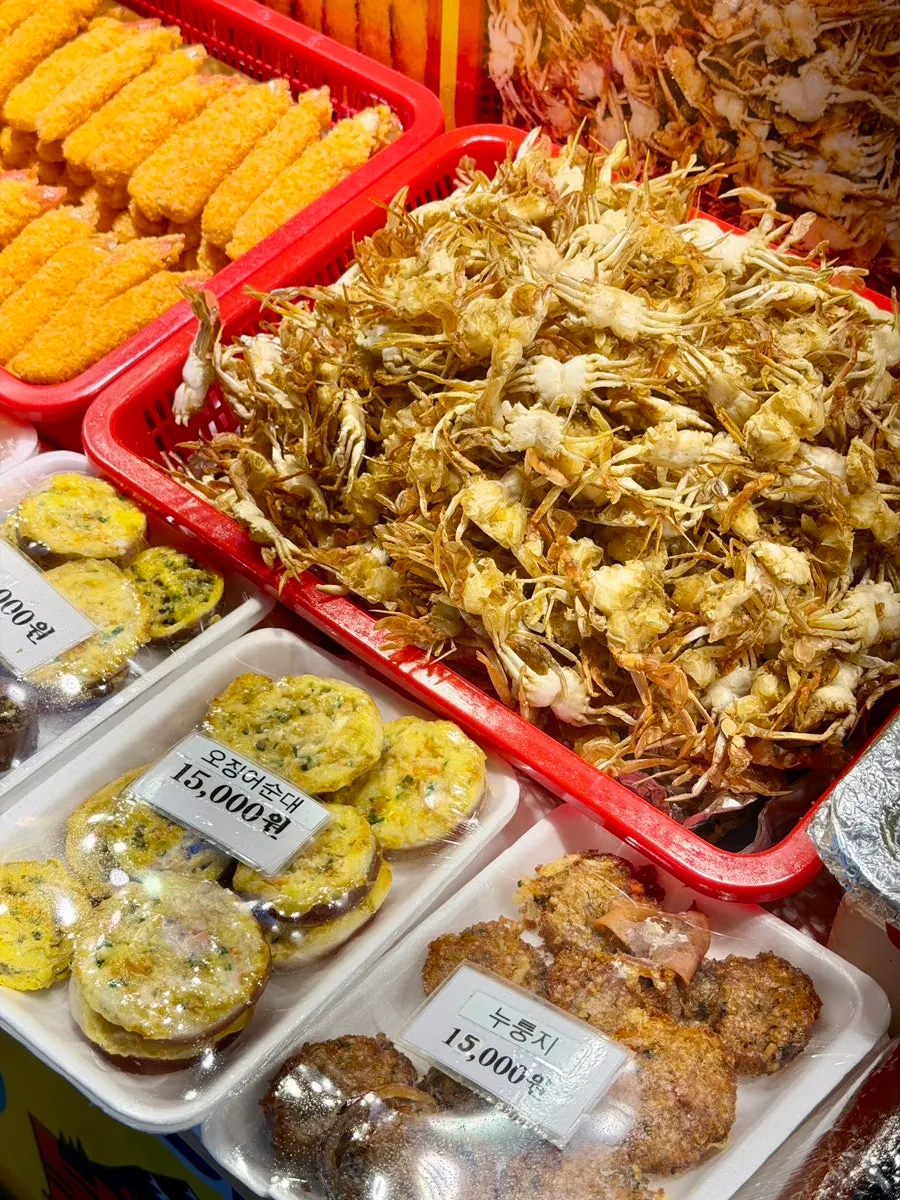 Baby crab tempura at Hwangbuja Twigim