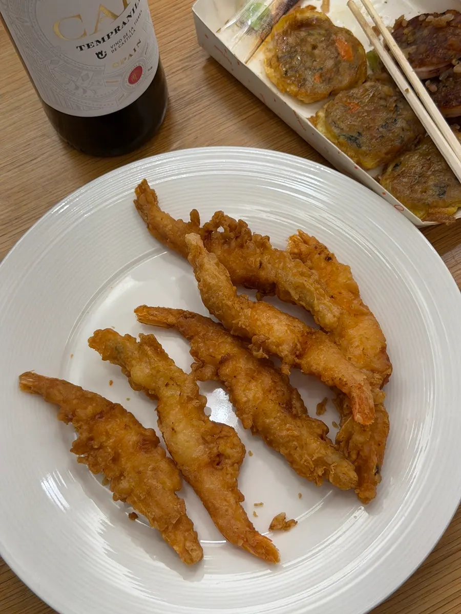 Close-up of king prawn tempura from Hwangbuja Twigim