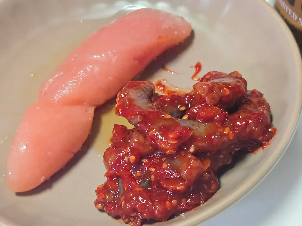 A bite of pollock roe with sesame oil