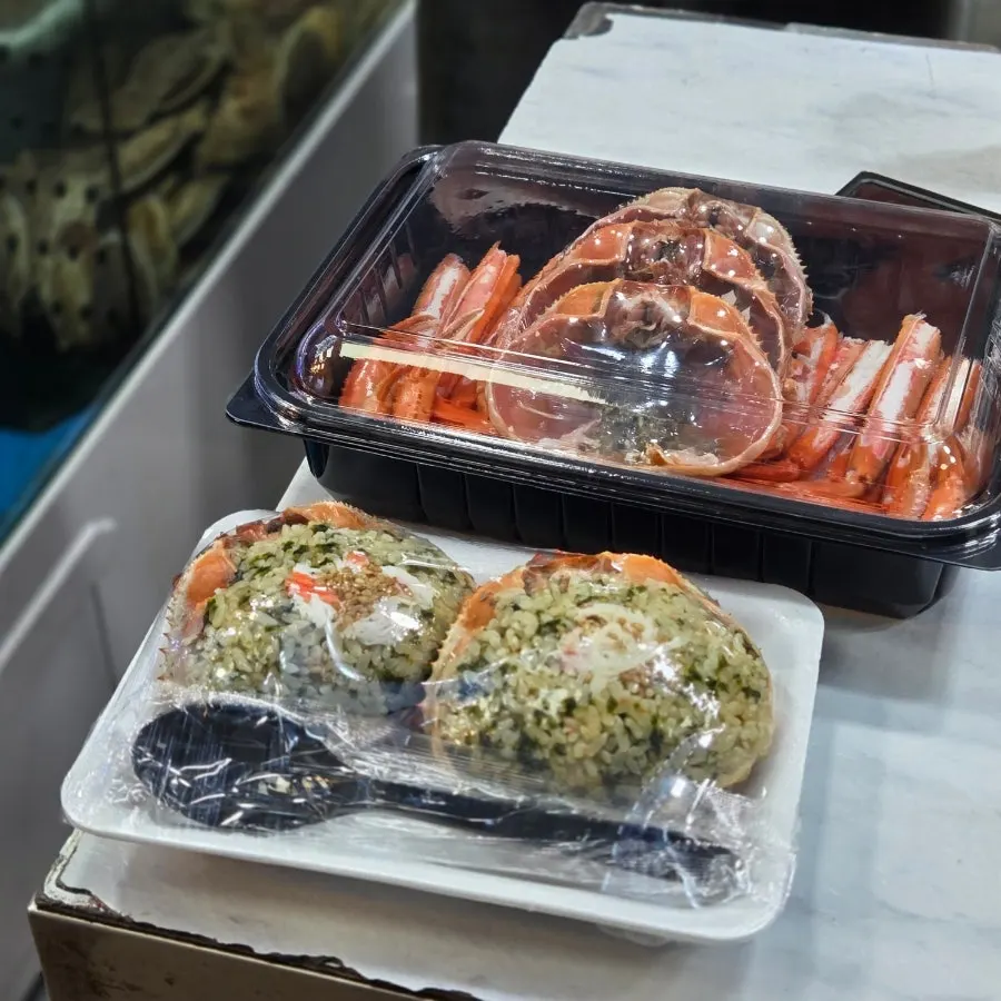Crab display counter inside Yes Susan