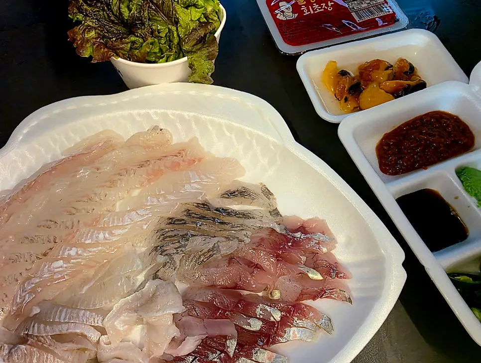 모둠회 2인분 6만원 메뉴 안내