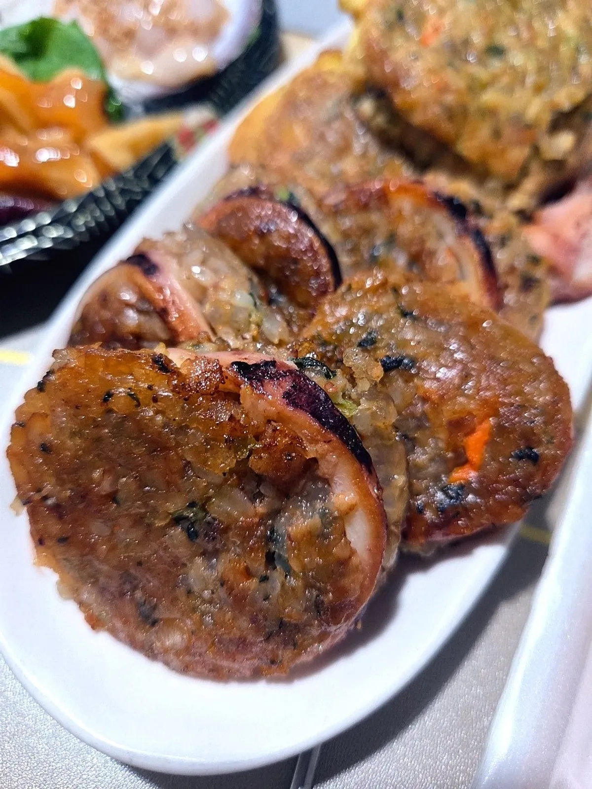 겉면이 노릇한 누룽지오징어순대