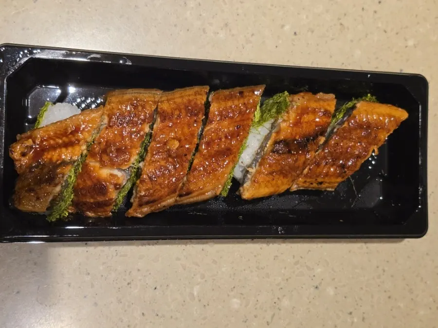 Teriyaki eel sushi wrapped in gamtae seaweed