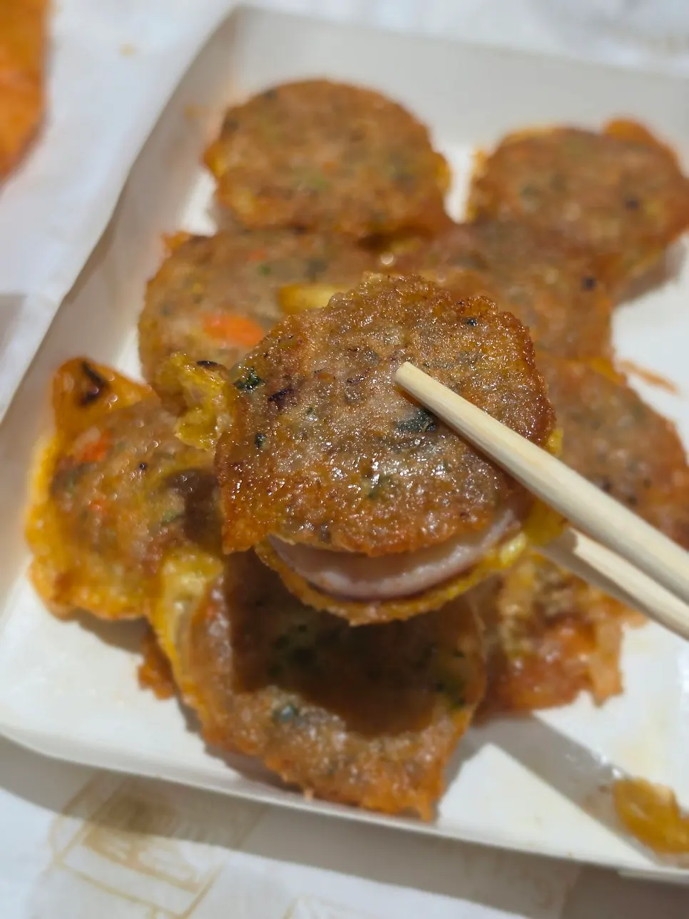 노릇하게 익은 오징어순대 클로즈업