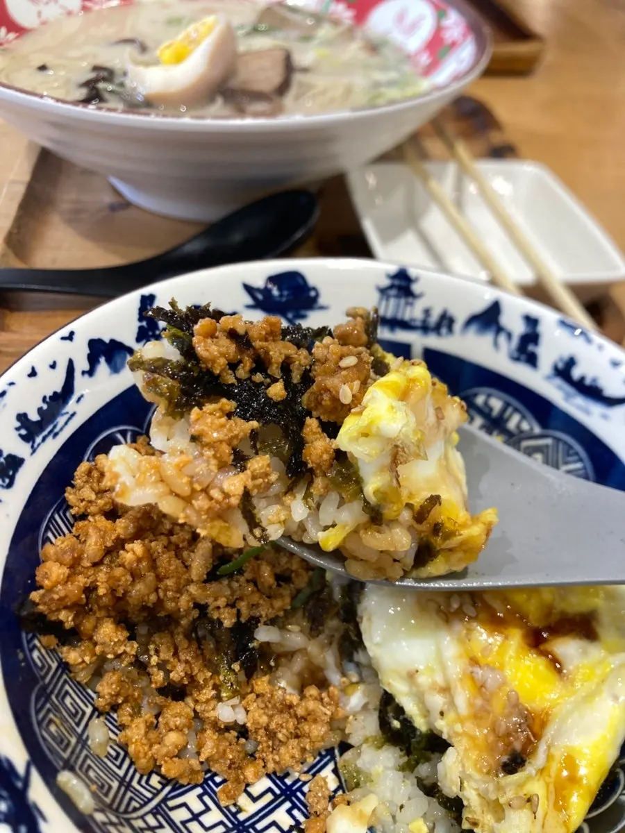 Spicy, savory mini butadon