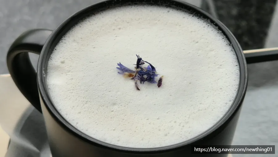 伯爵花香茶饮品