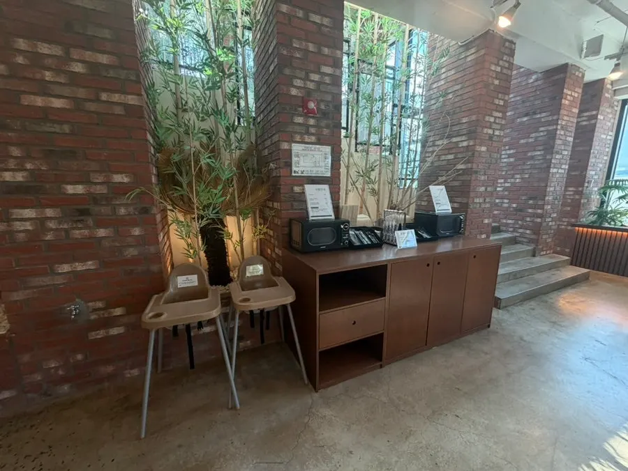 A photogenic corner of Cafe Neorae