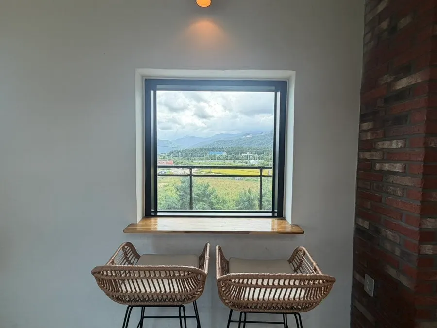 Spacious 3rd floor indoor space at Cafe Neorae