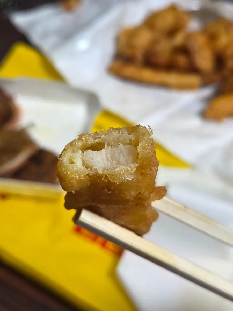 揚げたてのエビとイカ天