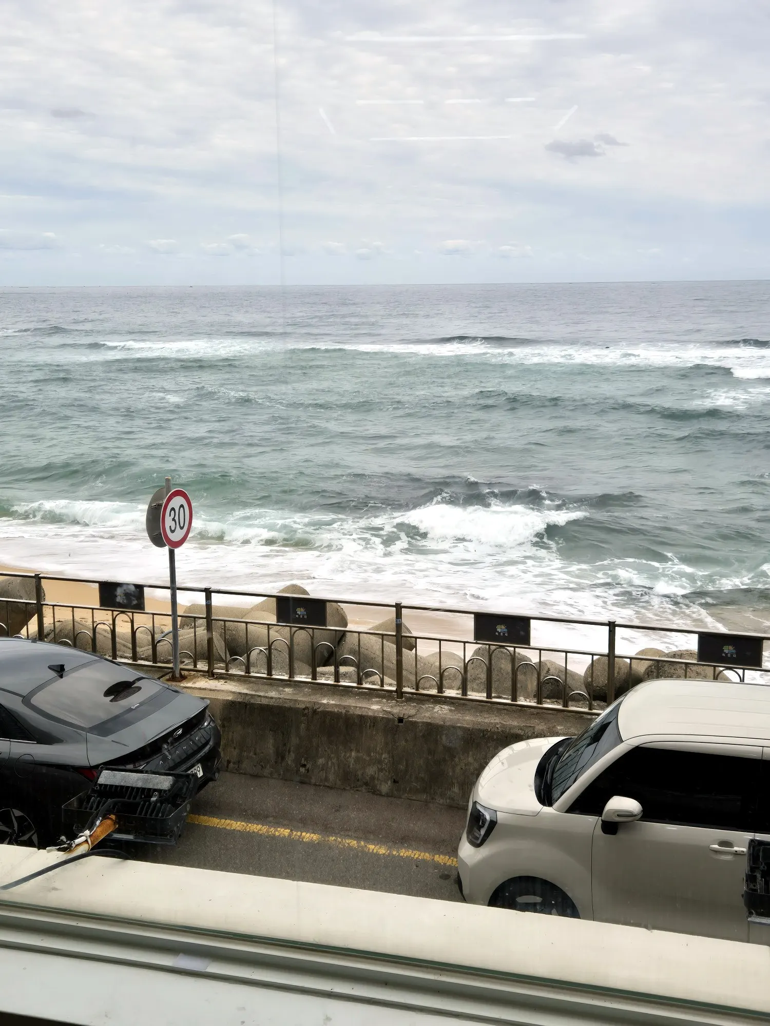 Parking space in front of Deungdae Gotgan