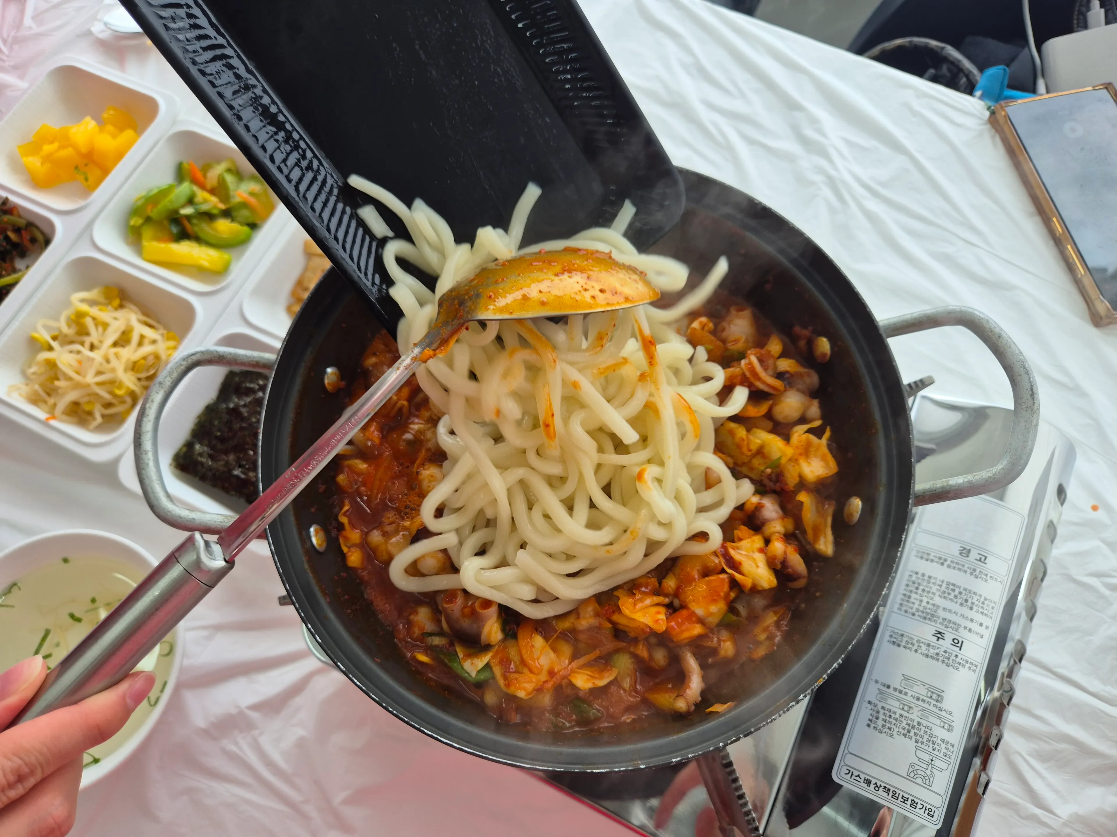 Jjageul nakji meal spread