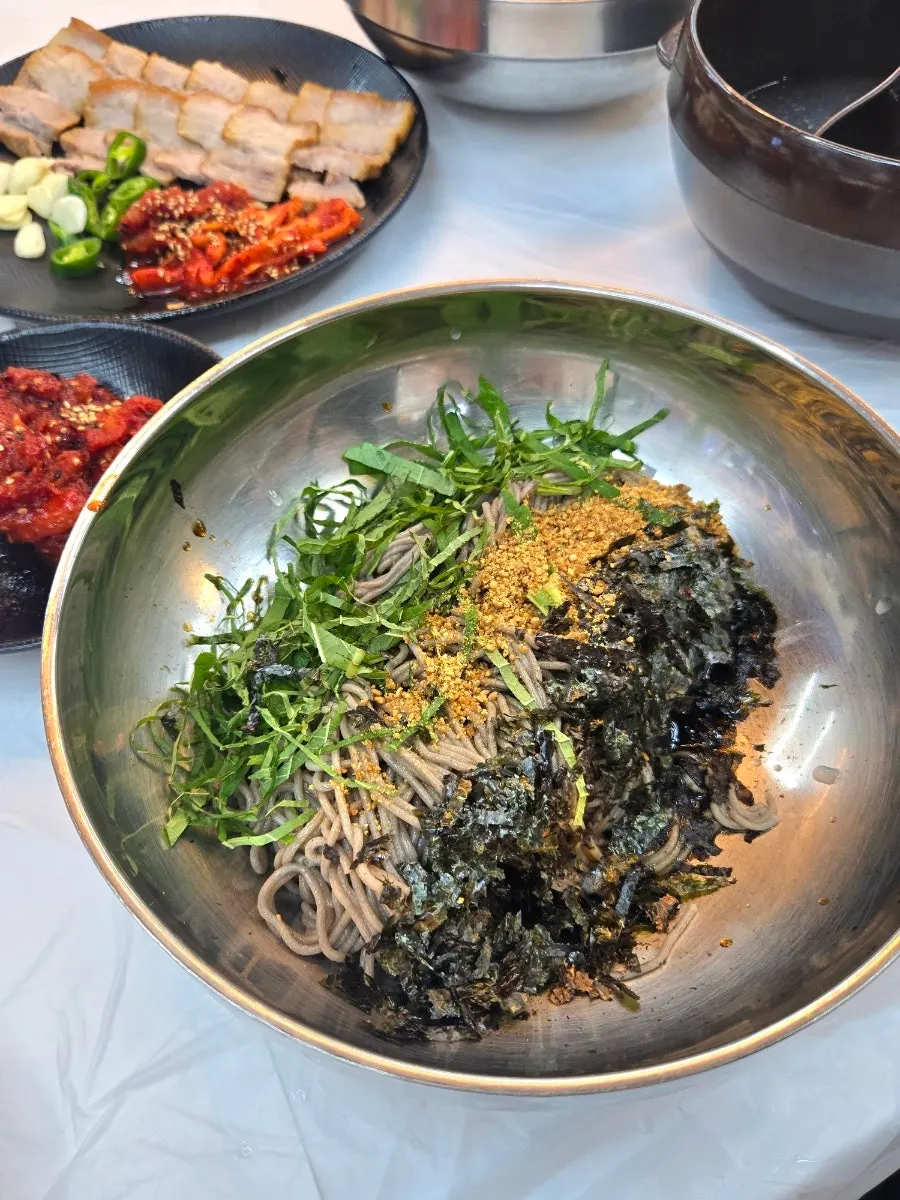一碗紫蘇油蕎麥麵들메막
