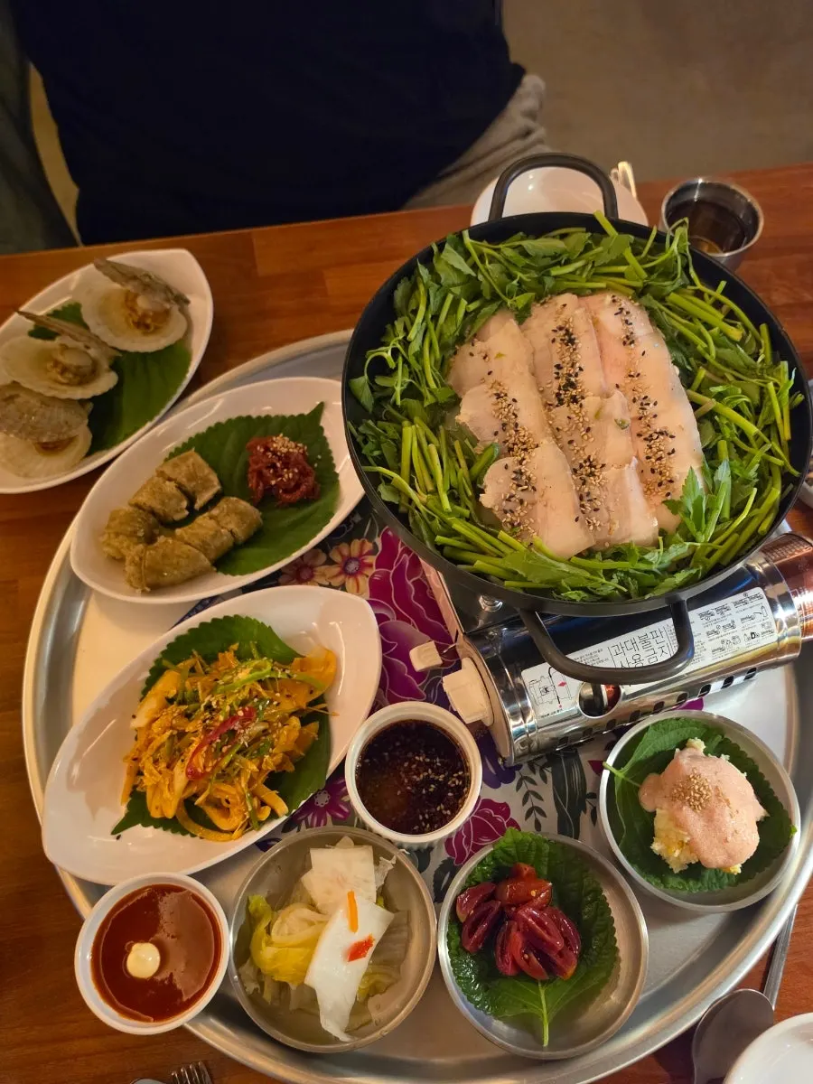 Basic side dish plate at Seo Jubang