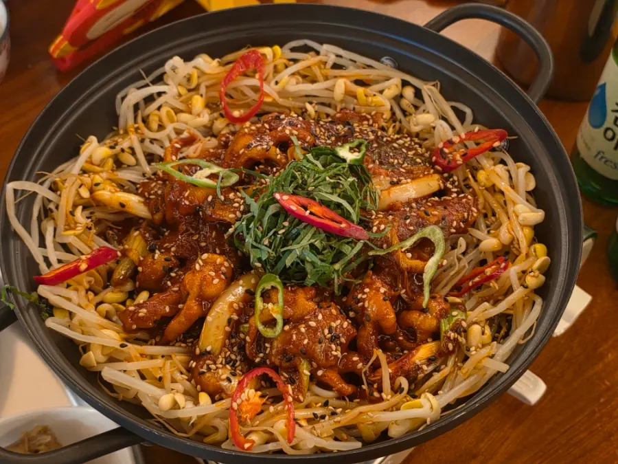 Boneless chicken feet on a bed of bean sprouts at Seo Jubang