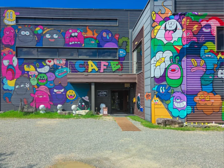 Stylish exterior of Sokcho Bultan Gamja Bread Main Store