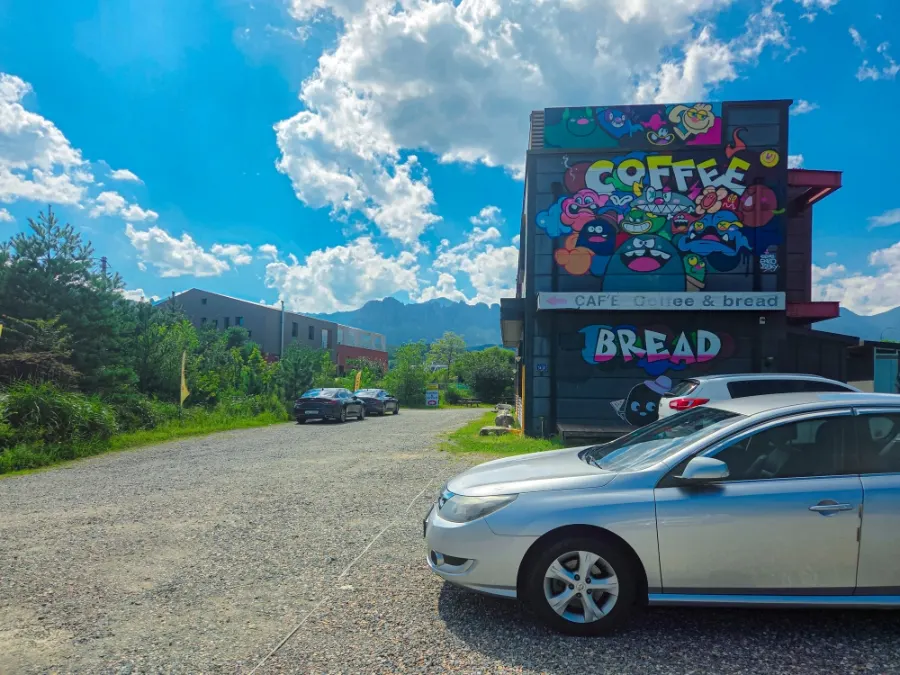 Spacious parking area at Sokcho Bultan Gamja Bread Main Store