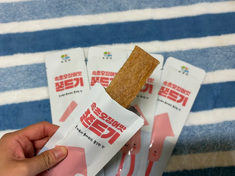 Individually wrapped squid-flavor jjondeugi
