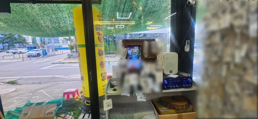 가족모임에 어울리는 아늑한 안쪽 테이블