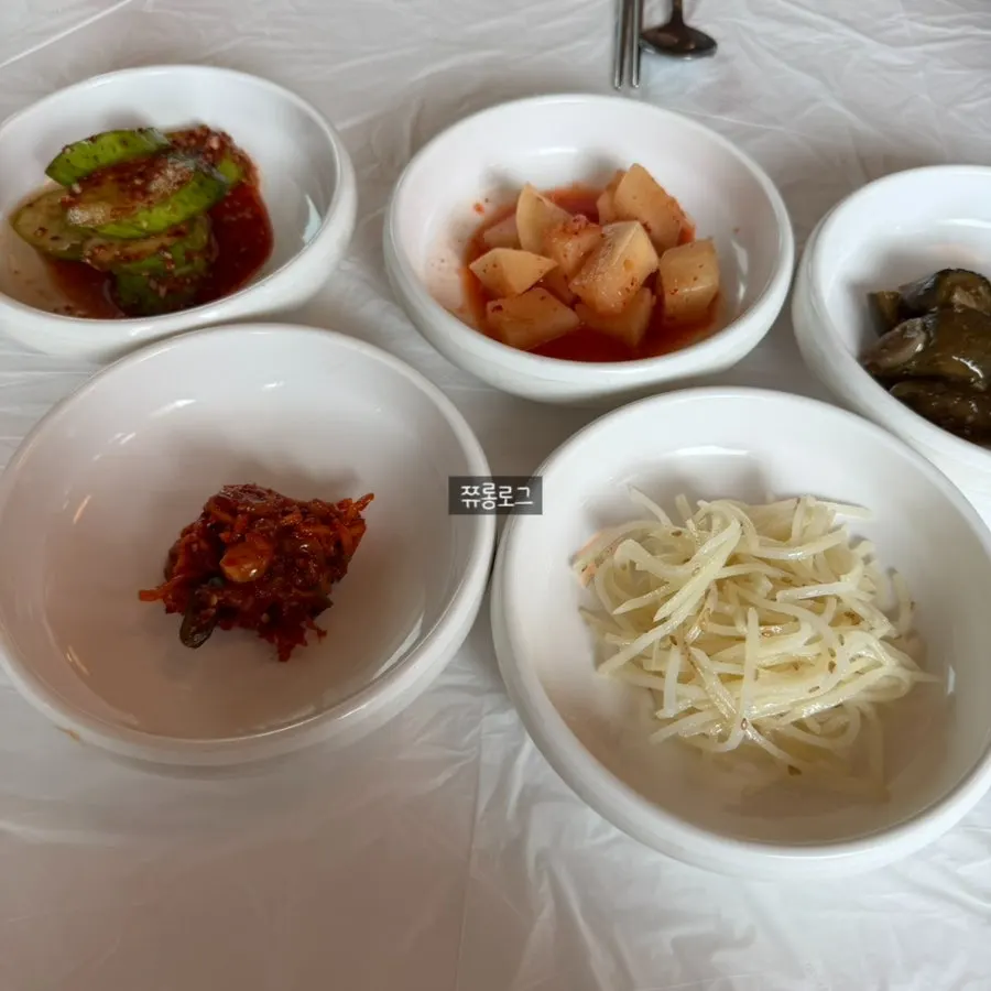 Special dishes including borigulbi and abalone pancake