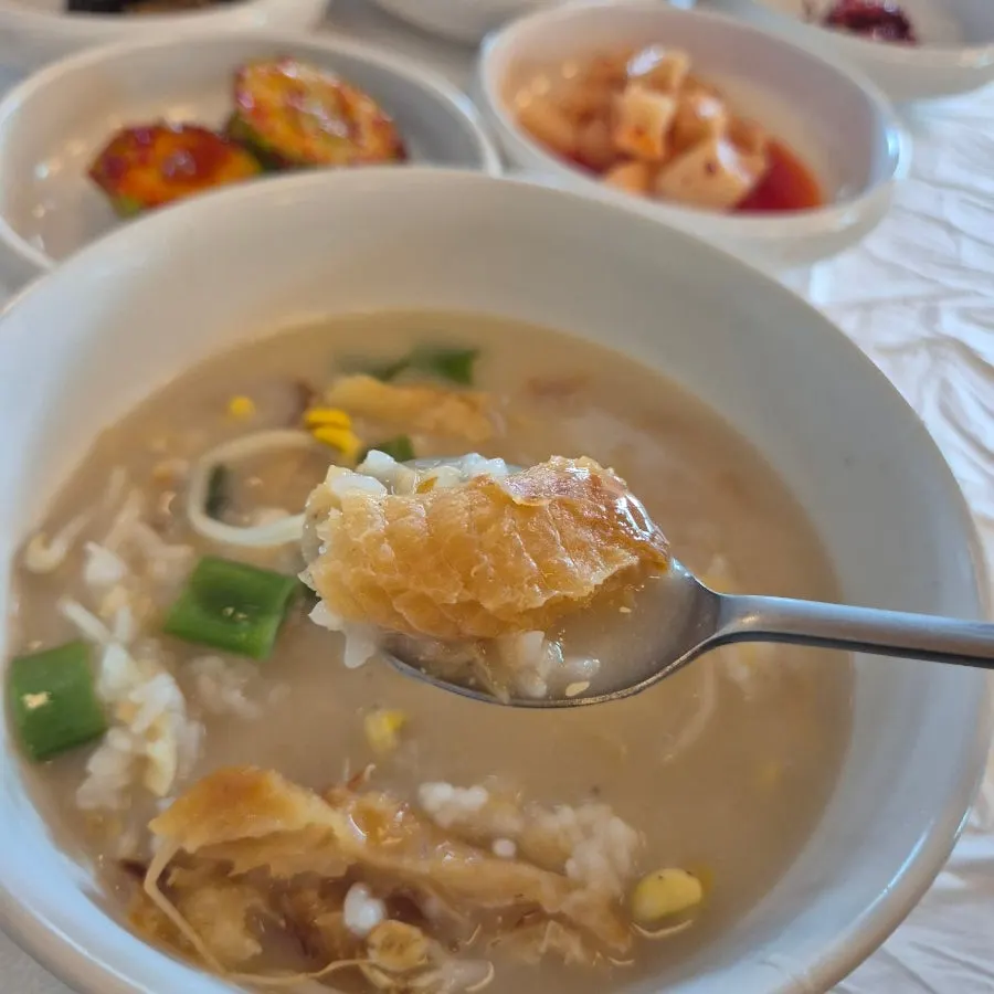 황태국밥과 함께 나온 밑반찬