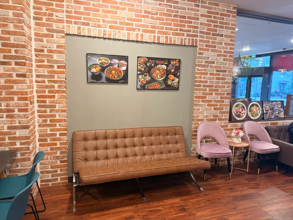 Interior of Sokcho Geu Badaro