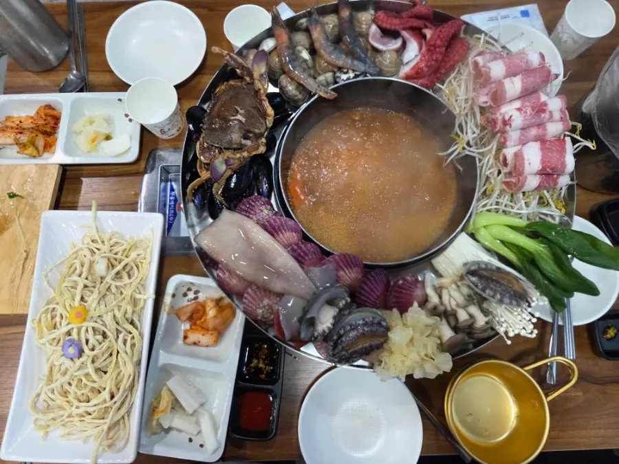 해물꽃쟁반 샤브 장칼국수 구성