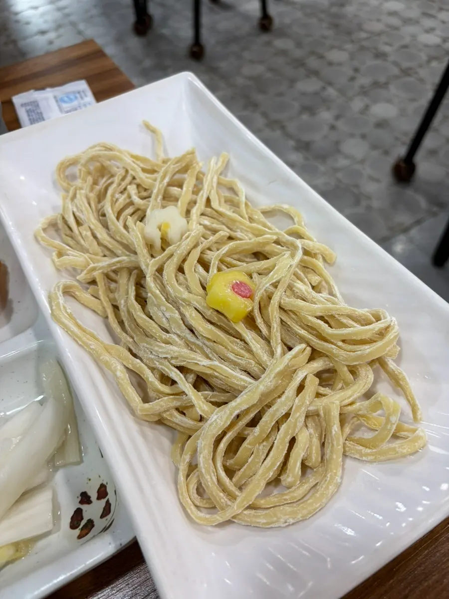 Ginseng served alongside the basic side dishes