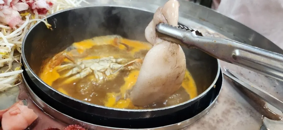 Shrimp and white wood ear mushroom shabu ingredients