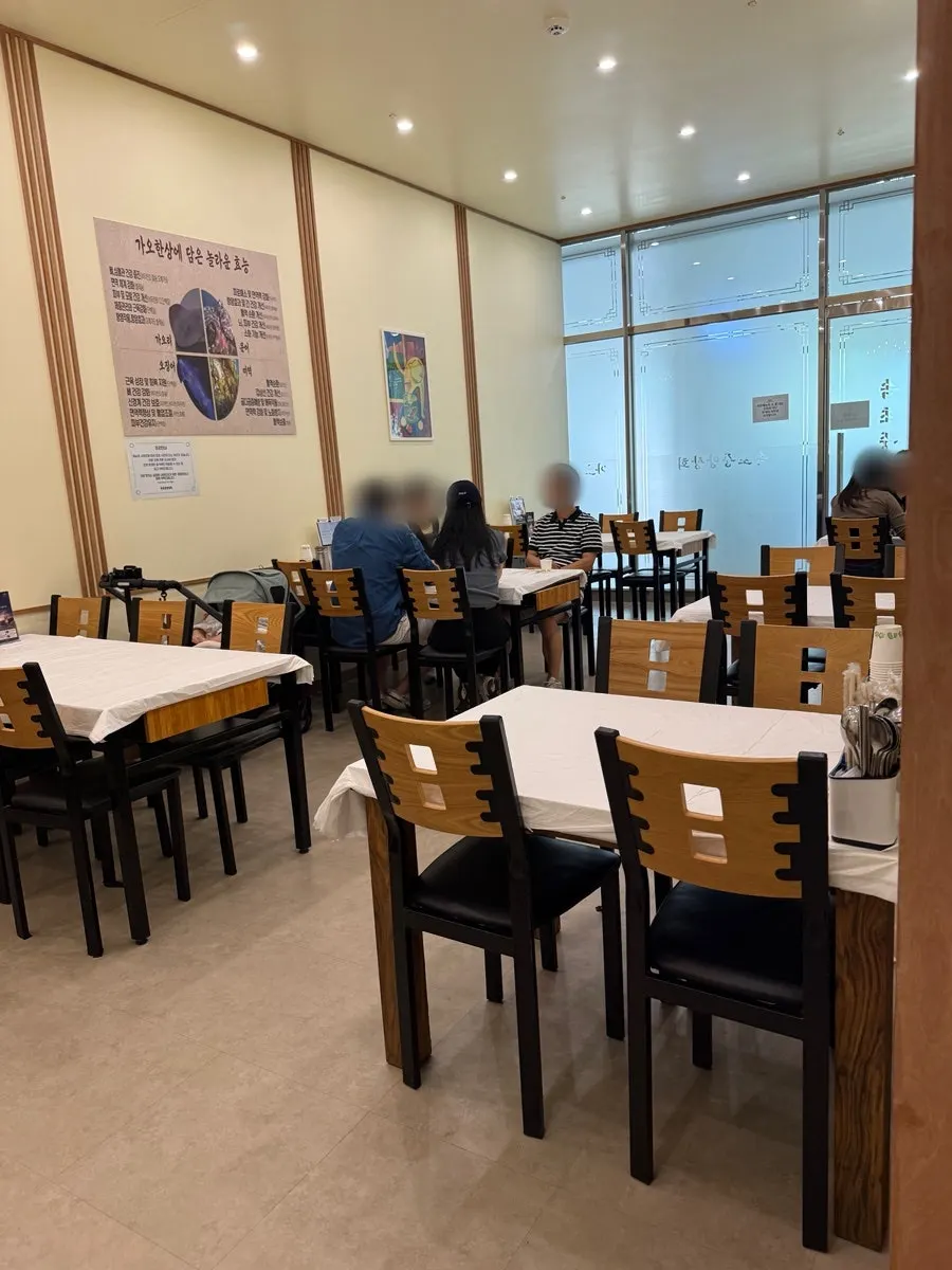 단체석이 마련된 속초중앙상회 내부