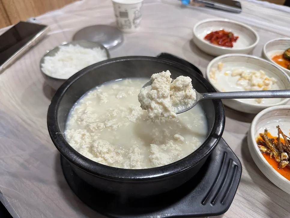 Unseasoned, soft Chodang sundubu