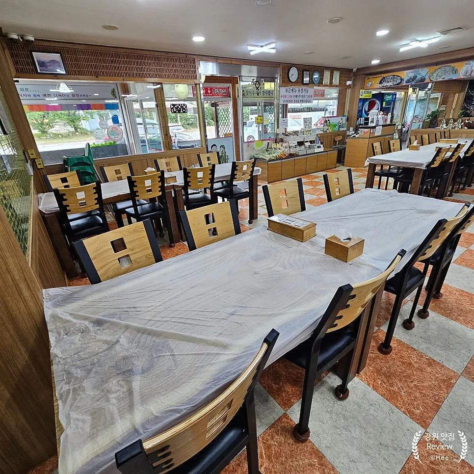 Seating inside Jinsol Halmeoni Sundubu