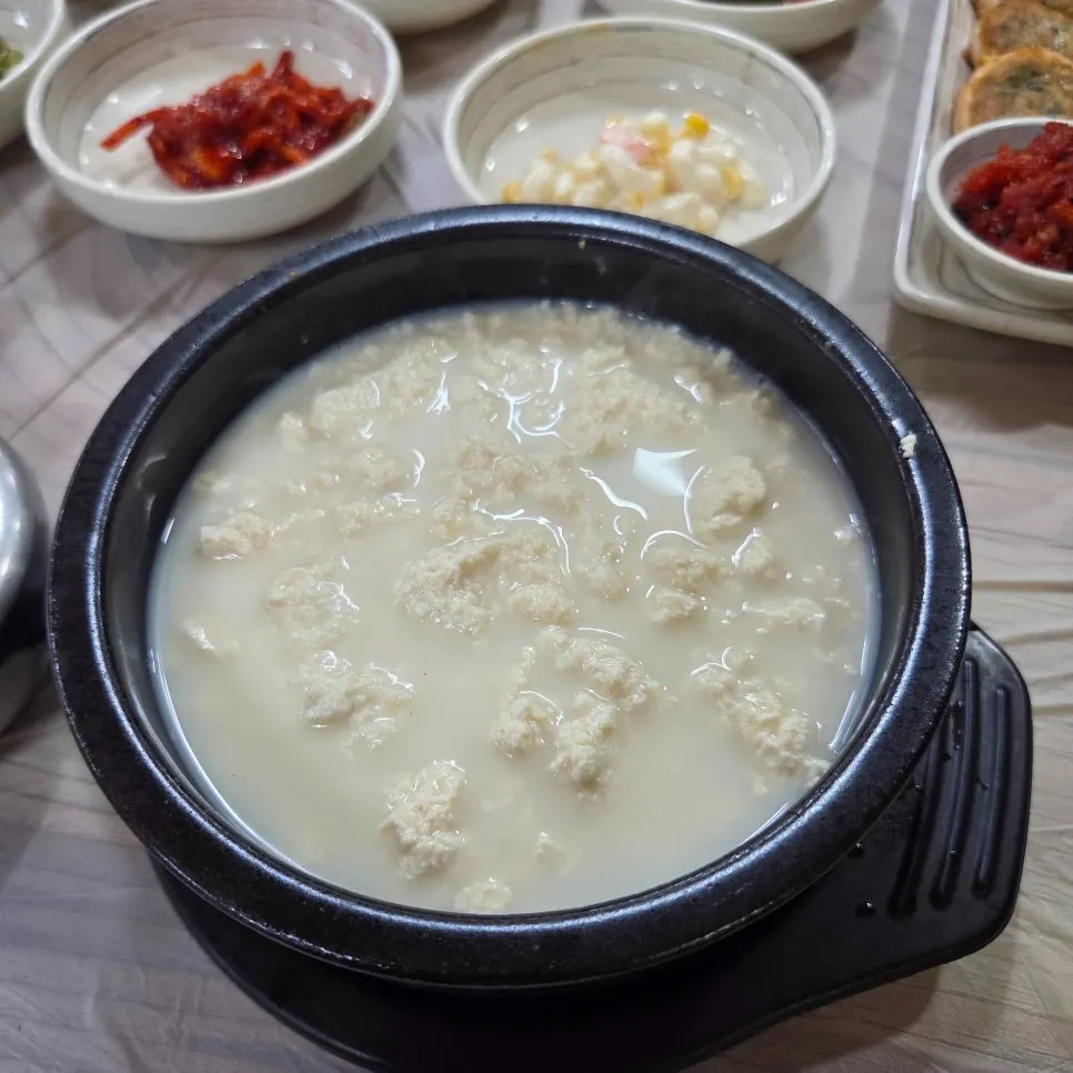 Deeply flavored dried pollack hangover soup