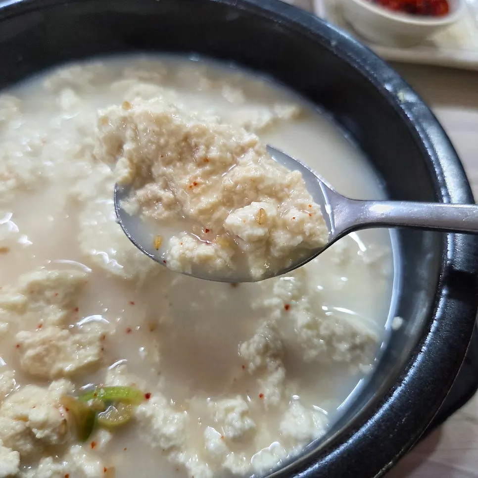 Hot Chodang sundubu broth