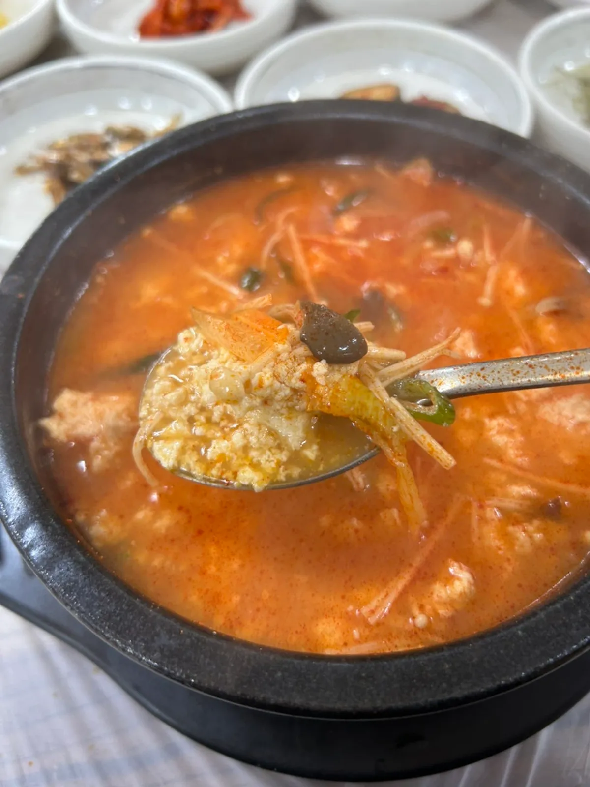 Bữa sáng tại Jinsol Halmeoni Sundubu, Sokcho