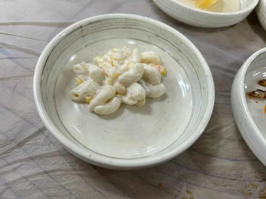 Ăn hwangtae haejangguk cùng cơm