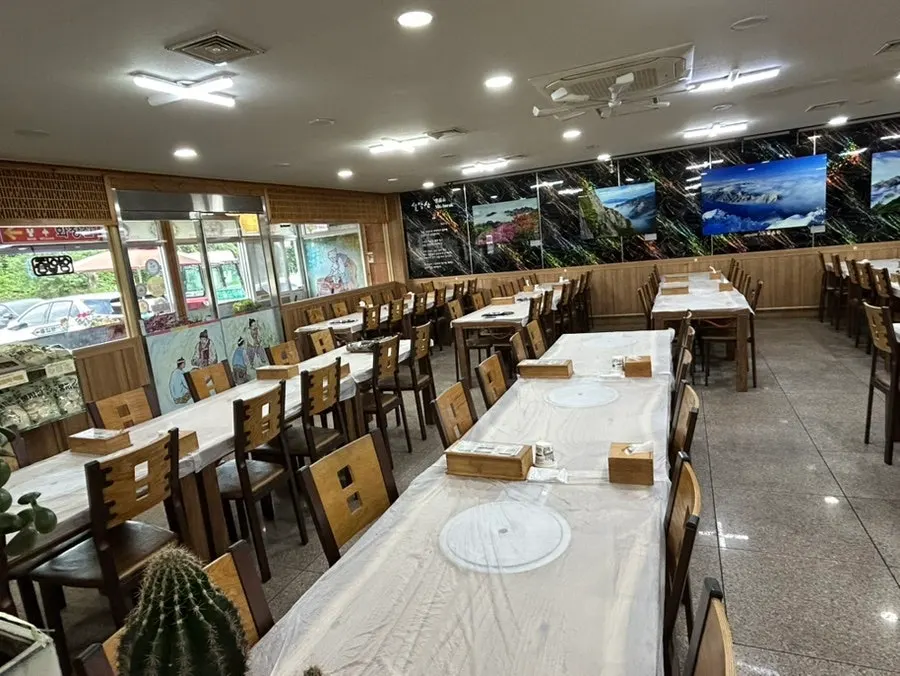 Mặt tiền Jinsol Halmeoni Sundubu tại làng sundubu Sokcho