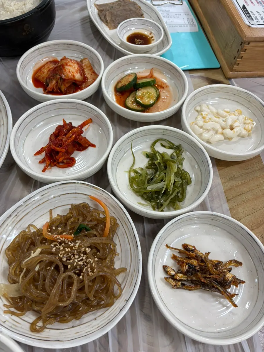 메밀전과 오이무침 밑반찬