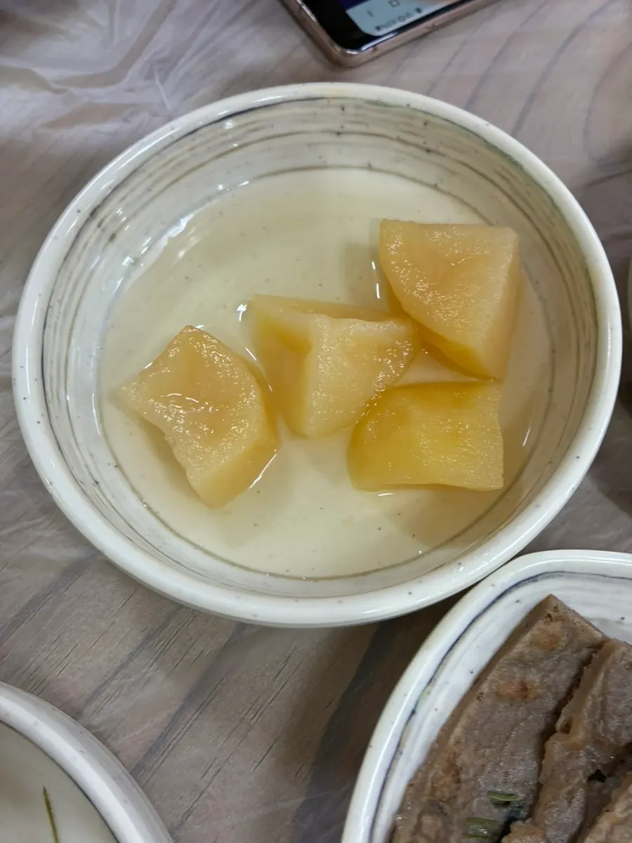 Various pancake-style side dishes