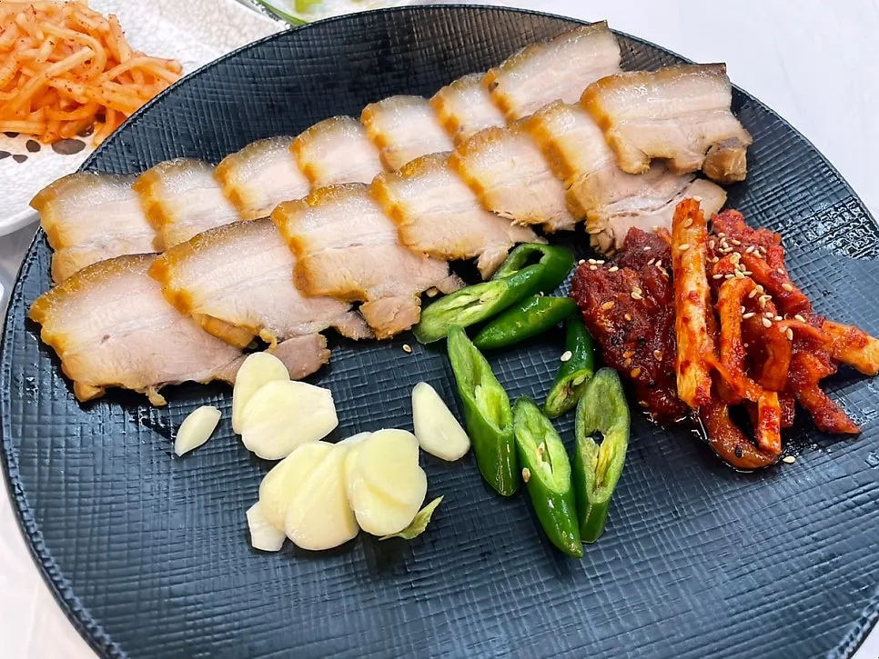 Solo suyuk plated with salted shrimp
