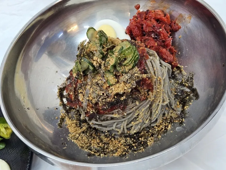 Deulmemak mixed and ready to eat
