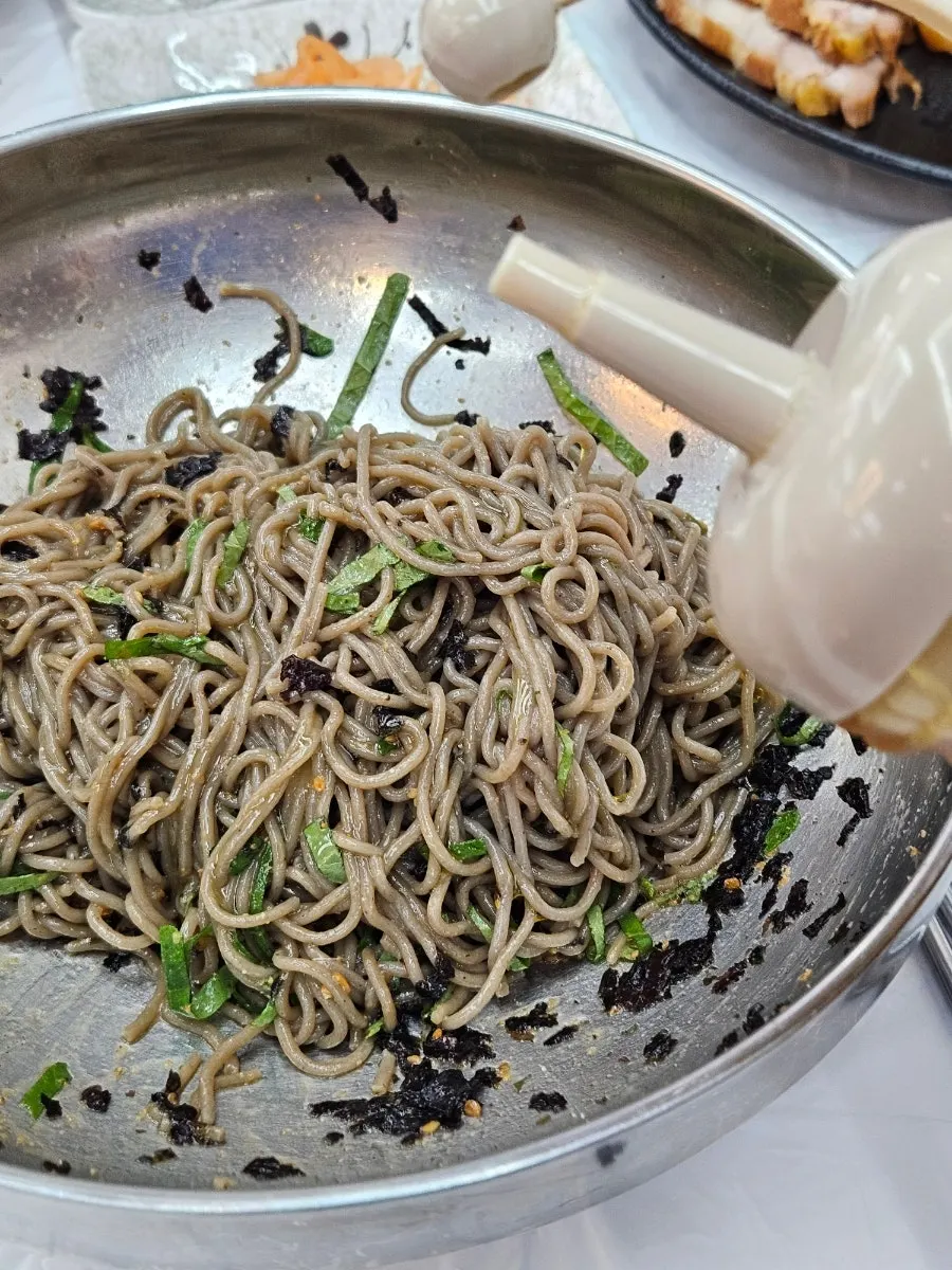 Deulmemak with extra perilla oil drizzled on top