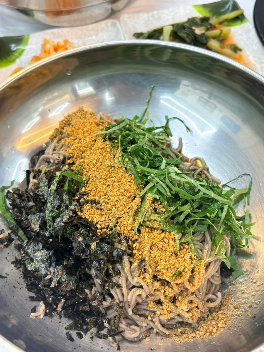 A bowl of perilla oil buckwheat makguksu