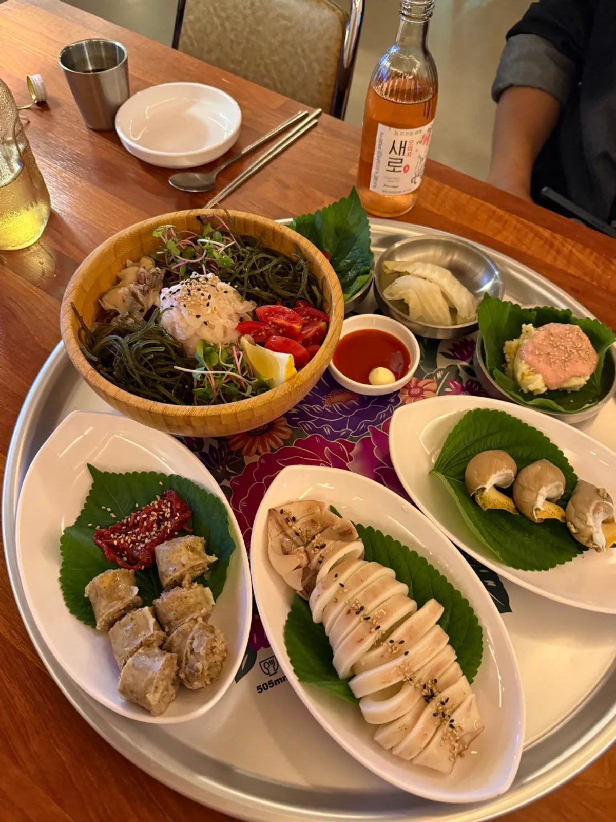 Sokcho drinking set with assorted snacks