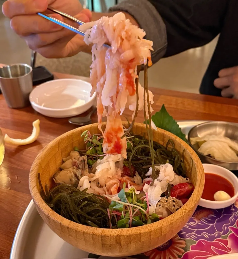 새콤한 토마토 가자미 물회