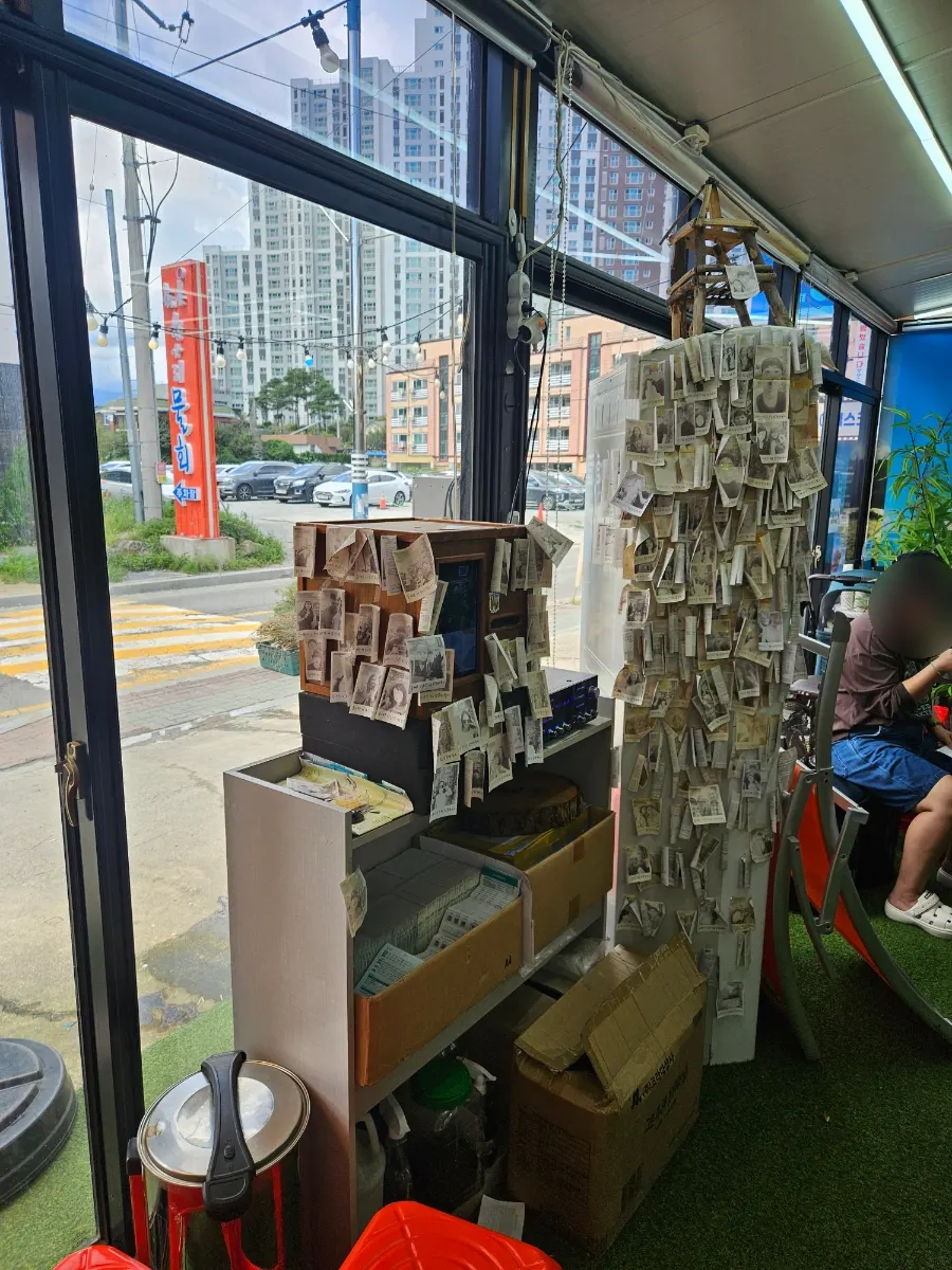 Waiting area at Sokcho Topgol Makguksu