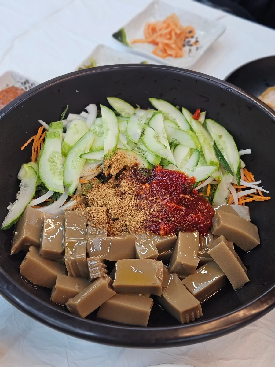 A large bowl of acorn jelly