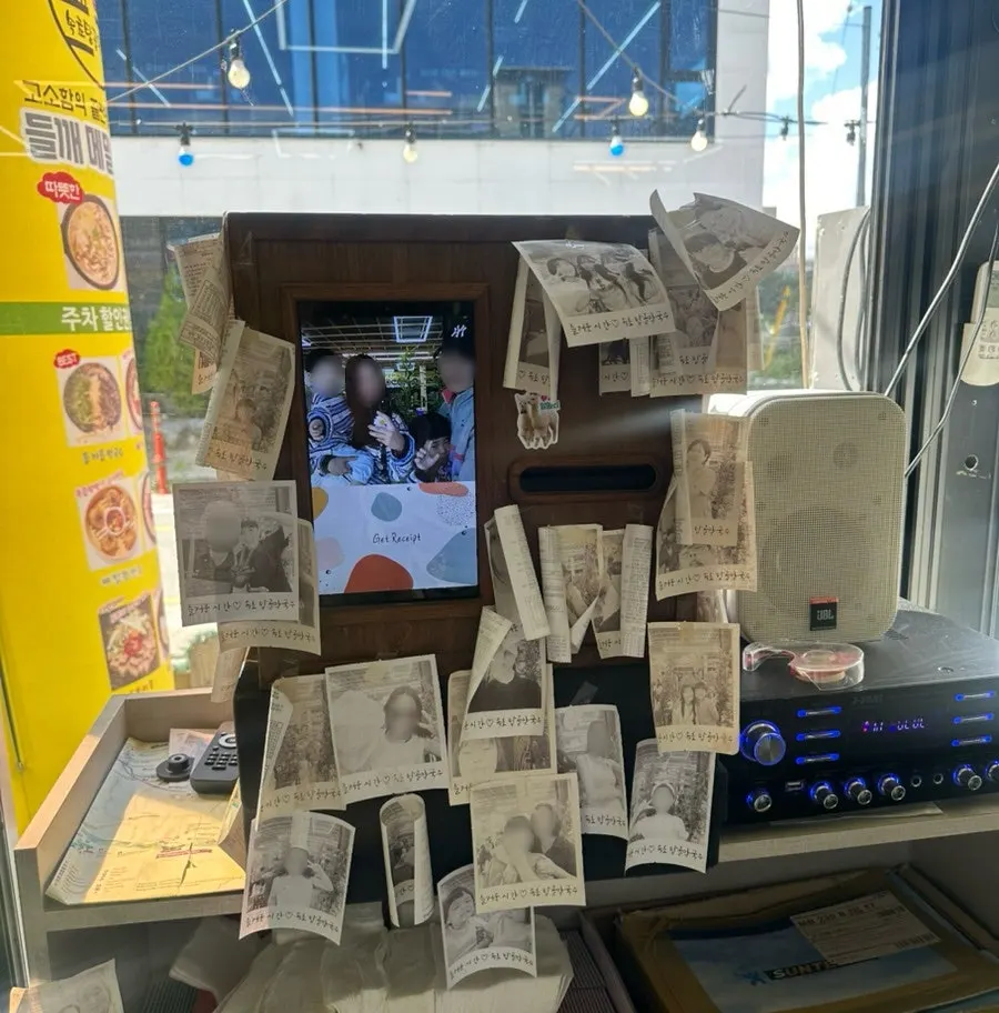 들메막과 수육, 감자전이 차려진 가족 식탁